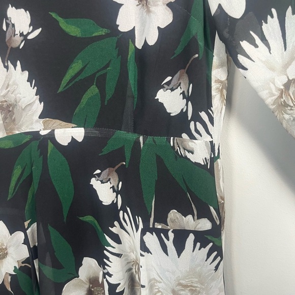 Hobbs London Dress green white black Floral Print Midi Length Dress size 2 - Picture 11 of 11